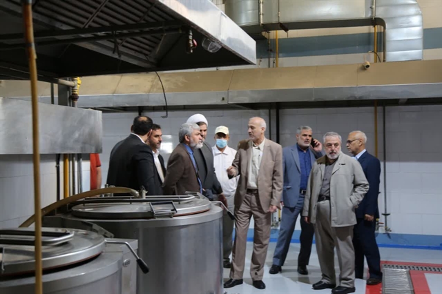 بازدید رییس سازمان حج و زیارت و هییت همراه از آشپزخانه الغدیر در نجف اشرف