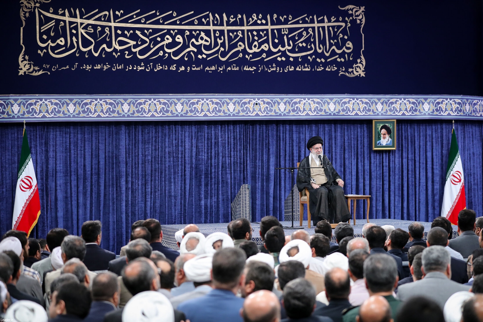 دیدار رهبر معظم انقلاب با کارگزاران حج تمتع ۱۴۰۴ 